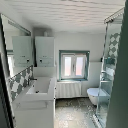 Duplex Et Parking A 100m De La *